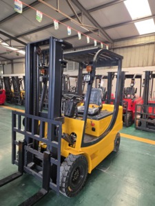 Ventes directes d'usine <span class=keywords><strong>RYX</strong></span>, chariot élévateur de 3 tonnes |   4x4 |   Capacité tout-terrain |   Batterie au plomb-acide |   Plusieurs options de pneus |   Télécommande - Product Image 2