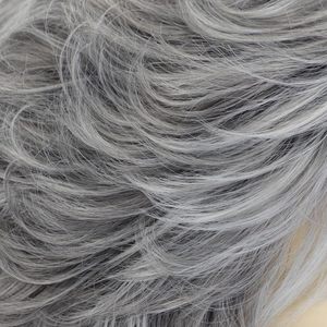 Perruques courtes grises pour femmes blanches, coupe pixie, perruques grises avec <span class=keywords><strong>frange</strong></span>, <span class=keywords><strong>cheveux</strong></span> synthétiques bouclés naturels, perruque courte mixte blanche - Product Image 5
