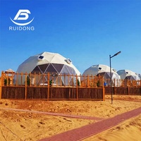 Tentes ignifuges de glamping de dôme géodésique de PVC de 6m avec le fourneau
