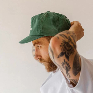 Gorra de béisbol unisex de 5 paneles, estilo hip <span class=keywords><strong>hop</strong></span>, deportiva y formal, con corona baja, lavado enzimático, visera ligeramente curvada y sin estructura. - Product Image 3