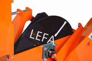 3-точечная сцепка CE одобренный китайский мини трактор с приводом <span class=keywords><strong>pto</strong></span> портативный bx42 Малый измельчитель древесины - Product Image 2