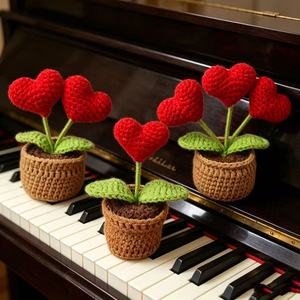 Planta en Maceta Tejida a Mano con Forma de Corazón, Decoración de Ganchillo que No se Desvanece, para Cualquier Ocasión - Product Image 4