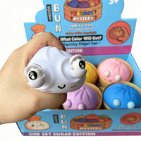 Jouet anti-stress souple en PU en forme de boulette vapeur aux grands yeux arc-en-ciel, jouet à presser pour enfants, cadeau de fête ou farce