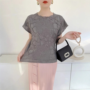 Camiseta Original de Poliéster con Bordado Floral, Plisada, de Manga Corta, Holgada y Cómoda para <span class=keywords><strong>Mujer</strong></span>, Colección Verano 2025 - Product Image 2