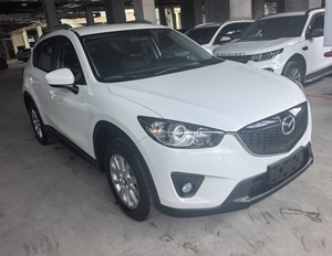 SUV compact 5 places 2015, empattement 2700 mm, coffre 490 L, 2 roues motrices, stock disponible, climatisation automatique, radar arrière, faible consommation, SUV d'occasion - Product Image 4