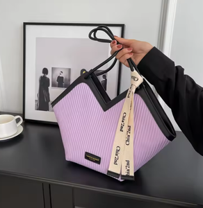 Sac à main de luxe décontracté pour femme, grande capacité, en cuir PU, sac à bandoulière simple avec lettres, design estival - Product Image 4