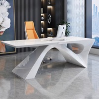 Table de bureau en MDF de forme linéaire, bureau de direction conçu sur mesure