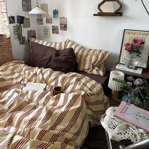 Set copripiumino 3 pezzi in cotone 100% color crema bordeaux righe traspirante resistente per camera da letto Boho - Product Image 1