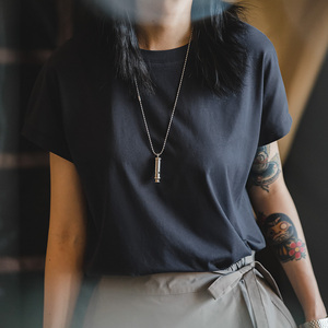 T-shirt Maden da donna in seta ghiaccio ecologica, girocollo classico, tinta unita, rinfrescante, traspirante sulle spalle, a maniche corte, top basic estivo - Product Image 2