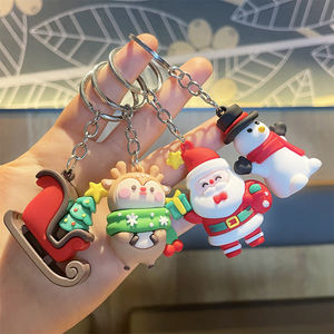Prêt <span class=keywords><strong>à</strong></span> expédier mignon Anime Style bonhomme de neige père arbre de noël PVC porte-clés souple EVA caoutchouc avec alliage de fer métal pour les filles - Product Image 1