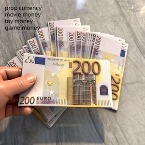 Faux billets d'euros réalistes de haute qualité pour tournages cinématographiques et décorations de fête - Product Image 5