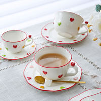 Tasses à café en céramique personnalisées avec logo, faible MOQ, pour la Saint-Valentin, en forme de cœur, 12 oz, ensemble de tasses à thé en porcelaine avec boîte cadeau