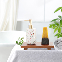 Plateau rectangulaire en bois d'acacia avec base et tapis Plateau de service alimentaire durable et porte-tampons Plats et assiettes écologiques