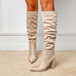 Les défilés européens et américains 2024 présentent les mêmes bottes à talon épais et pointu, des nouvelles bottes pour femmes pour l'hiver 2021 - Product Image 2