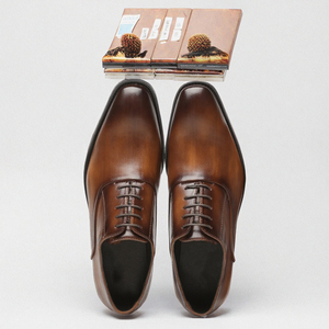 รองเท้าหนังแท้ผู้ชายแบบสวม ทำมือ สไตล์ลำลองและเป็นทางการ น้ำหนักเบา รับทำโลโก้ ดรอปชิปปิ้ง สำหรับฤดูใบไม้ร่วง - Product Image 3