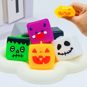 NOUVEAU Jouet à presser carré visage rigolo d'Halloween - Super doux anti-stress pour enfants et adultes, thérapie, décompression, cadeau à partager socialement - Product Image 1
