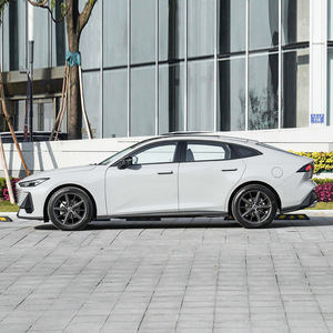 سيارة شانجان Uni-V الجديدة 2025 بنزين، سيارة سيدان رياضية من شانجان إصدار IDD اختياري من شانجان أوتو - Product Image 6