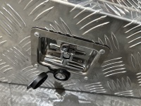 Boîte à outils d'angle en tôle d'aluminium, coffre de rangement latéral verrouillable pour passage de roue