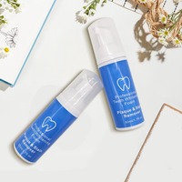 Appareil orthodontique dentaire aligneur invisible redresser les dents nettoyant mousse blanc menthe clair