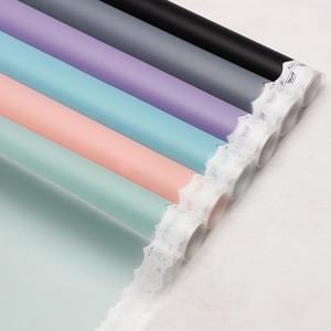 Vente en gros de nouveaux bouquets de fleurs épaisses en rose et en snowberry, matériaux recyclés écologiques, emballage personnalisé fait à la main - Product Image 2