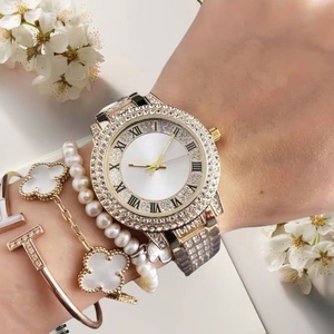 Montre pour femmes en or rose avec strass, cadran à chiffres romains, bracelet en acier inoxydable, luxe, mode, nouveau design, montres pour filles - Product Image 5