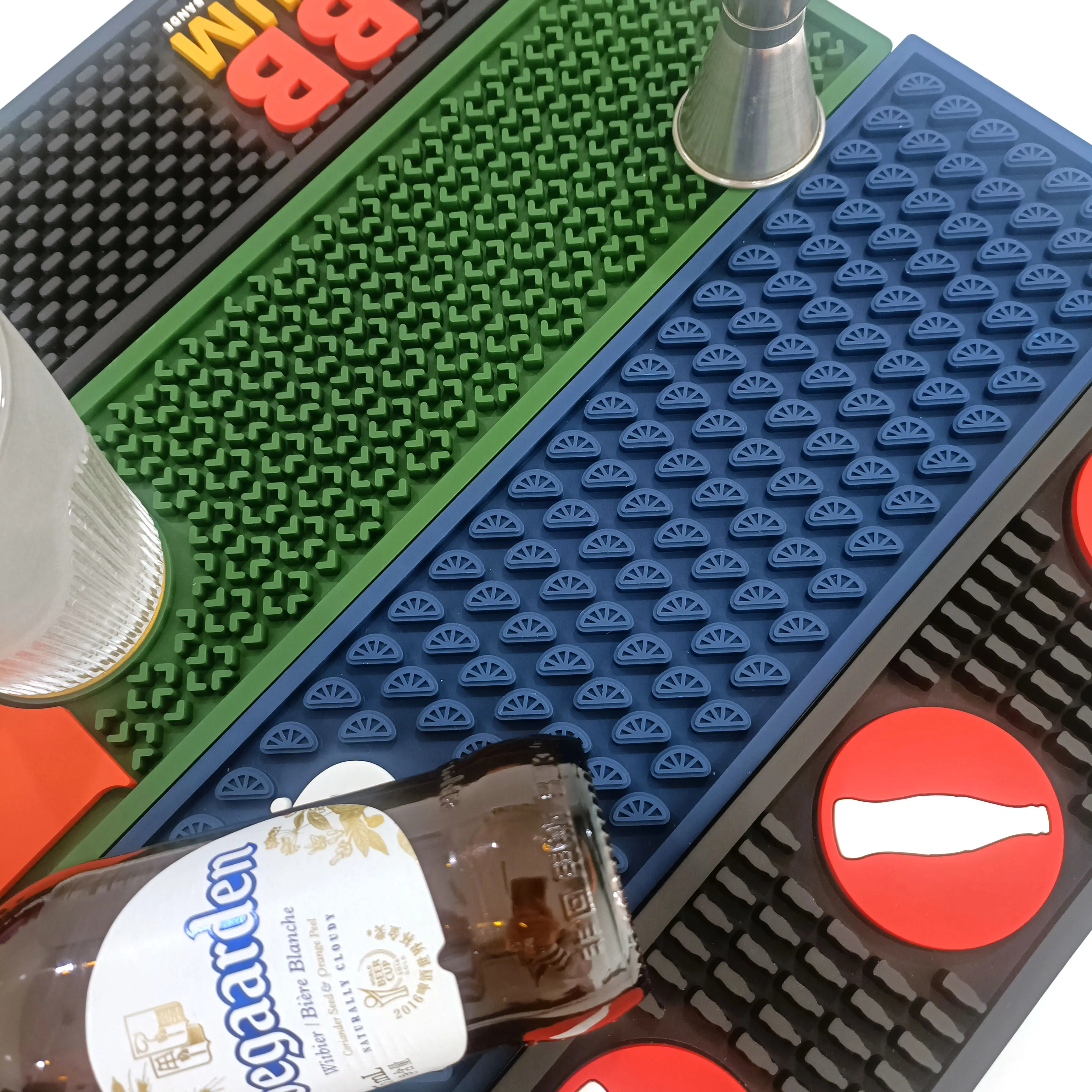 Neue Ideen Großhandel Bar Mat Bier Tropf Gummi matte Custom LOGO Spill Rail PVC Bar Mat Special Design Akzeptieren