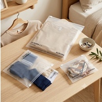 Sacs refermables personnalisés en PE recyclé GRS dépoli, réutilisables, pour vêtements et chaussettes, étanches, recyclables, faible MOQ 500 pièces, fabricant