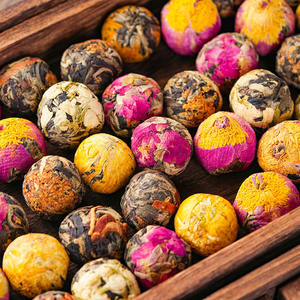 Bolas de Té Blanco <span class=keywords><strong>Chino</strong></span> Hechas a Mano, Naturales, 6 Sabores Diferentes, Flores <span class=keywords><strong>Secas</strong></span> Mixtas - Product Image 2