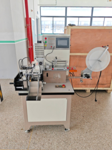 Máquina Automática de Alta Velocidad JZC-2817 para Cortar y Doblar Cintas de Regalo, con Corte en Caliente y en Frío - Product Image 3