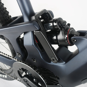 Vélo de montagne électrique RUDDER avec cadre en carbone, transmission intégrale, longue autonomie et amortissement complet avec moteur central - Product Image 3