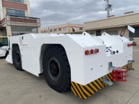 Tracteur d'avion 28T: traction 2250kN, puissance Cummins, certifié IATA AHM pour les opérations de recul à usage intensif