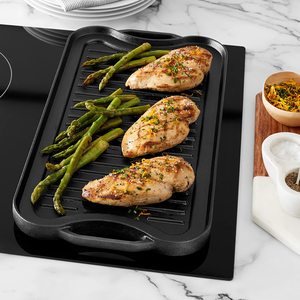 Poêle à griller double face en fonte pré-assaisonnée, réversible, pour grillades et fritures, durable, facile à nettoyer, compatible gaz et induction - Product Image 3