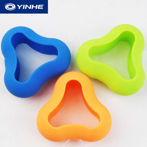 <span class=keywords><strong>Mesa</strong></span> <span class=keywords><strong>de</strong></span> Ping Pong Original <span class=keywords><strong>Yinhe</strong></span> NO. Estuche <span class=keywords><strong>de</strong></span> Goma para 3 Pelotas <span class=keywords><strong>de</strong></span> Colores, Fácil <span class=keywords><strong>de</strong></span> Transportar, Ligero - Product Image 4