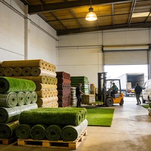 <span class=keywords><strong>Gazon</strong></span> artificiel en PE pour extérieur, tapis vert souple résistant aux UV et imperméable, personnalisé 50 mm/60 mm - Product Image 4