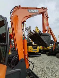 Excavatrice hydraulique Doosan DX60 d'occasion de 6 tonnes, modèle 2022, moteur, engrenages et pompe testés et inspectés, excellent état, prix bas - Product Image 3