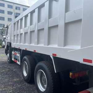 Camion tracteur Howo d'occasion fiable de haute qualité, tête de camion diesel 6x4 420 ch/371 ch-375 ch, bon état, en vente - Product Image 5