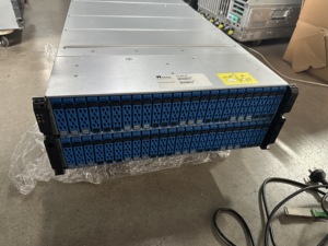 Serveur NAS de stockage tout flash d'entrée de gamme NetApp AFF A800 Système SAN FAS NetApp AFF A800 Système de stockage tout flash NetApp AFF A800 - Product Image 5