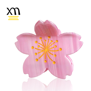 Xinmei Custom Bio Acetato Lily Hair Clip Accesorios 2026 Moda Estética Flor Pinza para el cabello White Hairclaw Eco Haarklammer - Product Image 3