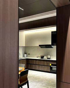 ตู้ครัวเคลือบแล็คเกอร์ดีไซน์ทันสมัยตามสั่งสำหรับโครงการอพาร์ตเมนต์ - Product Image 5