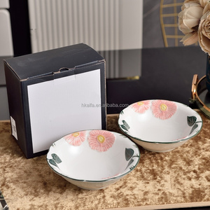 Ensemble de vaisselle en porcelaine émaillée rétro de luxe à fleurs roses en gros, coffret cadeau pour les cadeaux d'anniversaire, utilisation domestique - Product Image 4