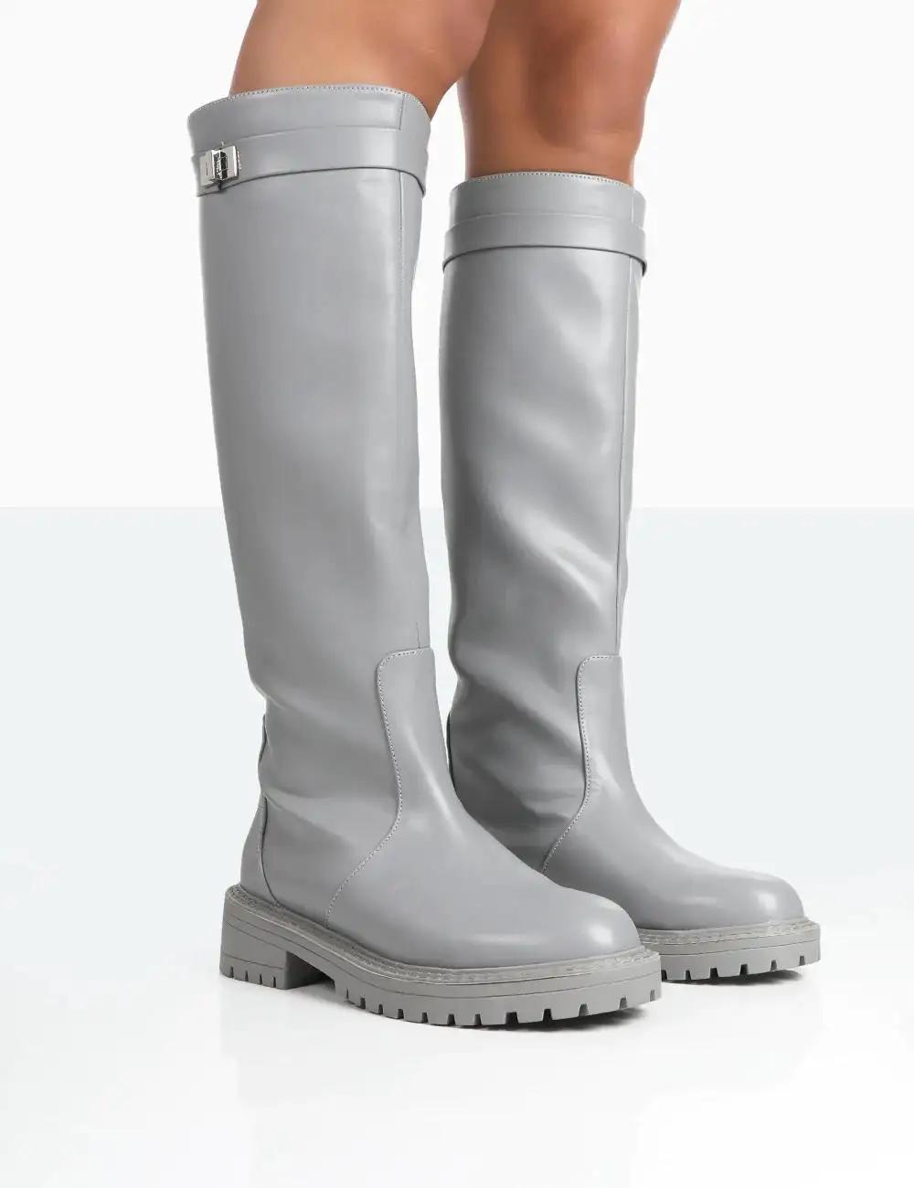 ROUND TOE CHUNKY SOLE KNEE HIGH LONG BOOTS IN GREY FAUX LEATHER FOR WOMEN AND LADDIES fashion ladies boots luxury boots