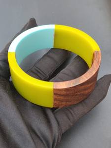 Bracelets en résine et en bois de designer, fabriqués à partir de bois naturel et de résine pour un style élégant, minimaliste et ethnique - Product Image 5