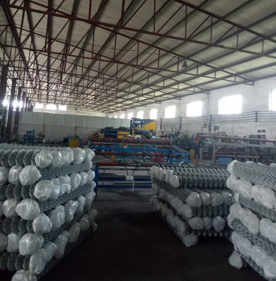 Galvanized Chain Link Fence Fabric Pvc Coated Frame