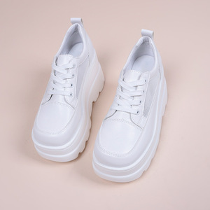 Scarpe da <span class=keywords><strong>donna</strong></span> bianche traspiranti altre scarpe con <span class=keywords><strong>tacco</strong></span> <span class=keywords><strong>alto</strong></span> alla moda per le donne sneaker da <span class=keywords><strong>donna</strong></span> con scarpe di nuovo stile - Product Image 6