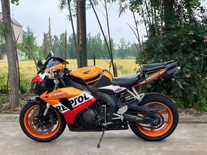 <span class=keywords><strong>Moto</strong></span> Superbike Honda CBR1000RR SC57 Fireblade <span class=keywords><strong>Repsol</strong></span> Livery 998cc, 4 cylindres en ligne, refroidissement par eau, échappement sport modifié - Product Image 4