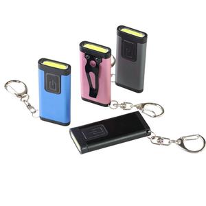 Mini Linterna LED Recargable de Aleación de Aluminio Portátil con Función de Alarma, Soporte para Bolígrafo y Gorra, Llavero - Product Image 1