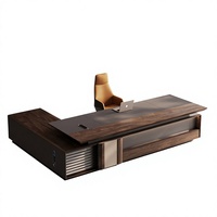 Combinaison de chaise de bureau de patron en acier inoxydable minimaliste moderne haut de gamme rétro pour le leadership exécutif et présidentiel
