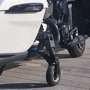 インドのオートバイ用ランディングギアパーキングブラケットスタンドスタビライザー側Flh Road Street Glide Training <span class=keywords><strong>Wheels</strong></span> Motardサポート - Product Image 1