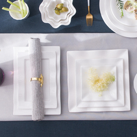 P & T Plat en céramique blanc stocké en usine Bols à ressort Ensembles de dîner en porcelaine Vaisselle pour hôtel