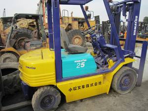 Carretilla elevadora diésel Komatsu de 2,5 toneladas con motor de camión de Komatsu usado 2.5ton Fd25 Komatsu 3t carretilla elevadora diésel de 5 toneladas Fd100 - Product Image 2